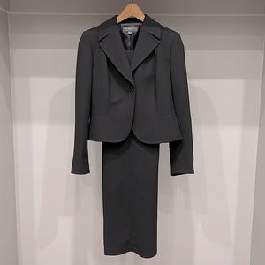 New Liz Claiborne 2-Piece Pant Suit Set